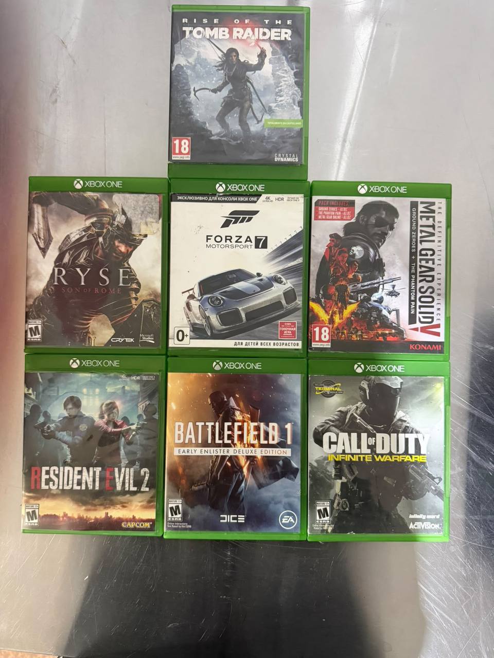 Xbox Series X 1TB с 2 контроллерами и 7 играми