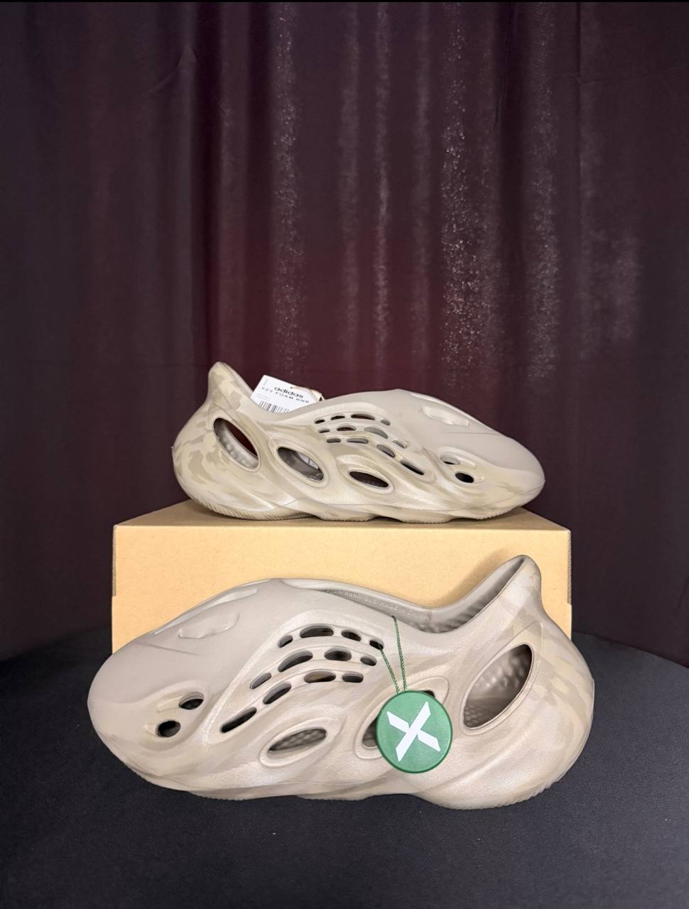 Adidas Yeezy Foam Runner Stone Sage, размер 9 US (43 EU)