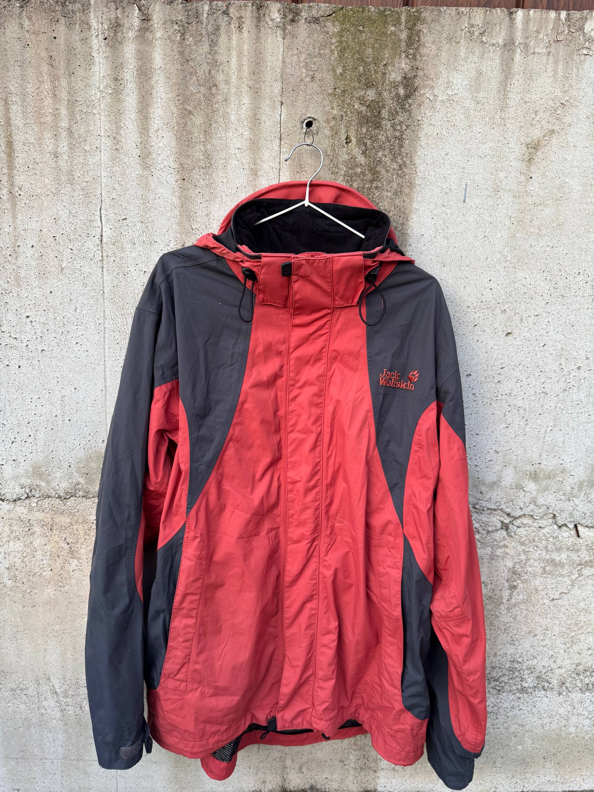 Ветровка Jack Wolfskin размер L-XL