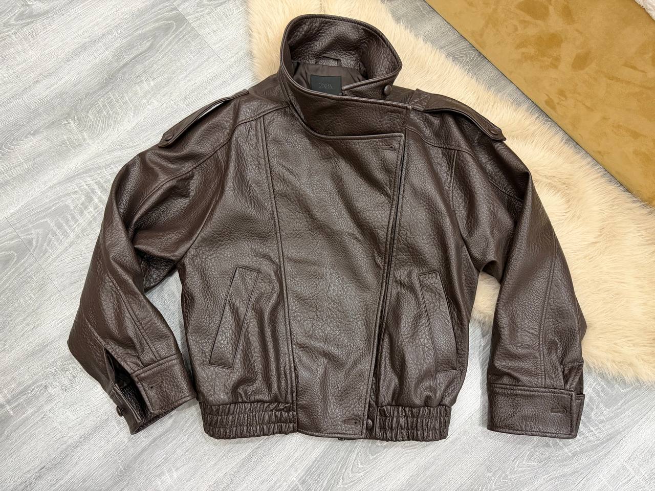 Кожаная косуха Zara, шоколадный цвет, размер M