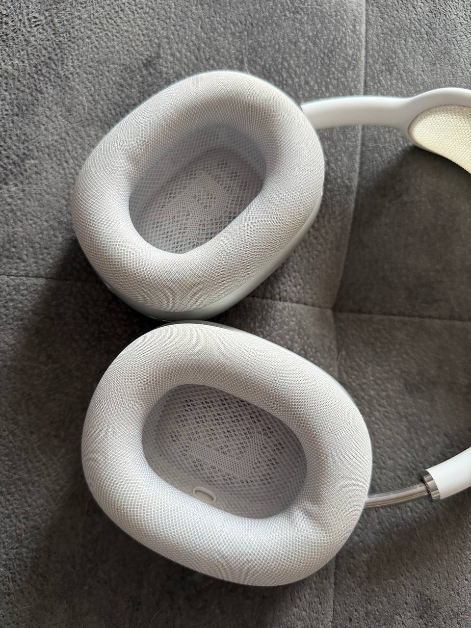 Apple AirPods Max Lightning
