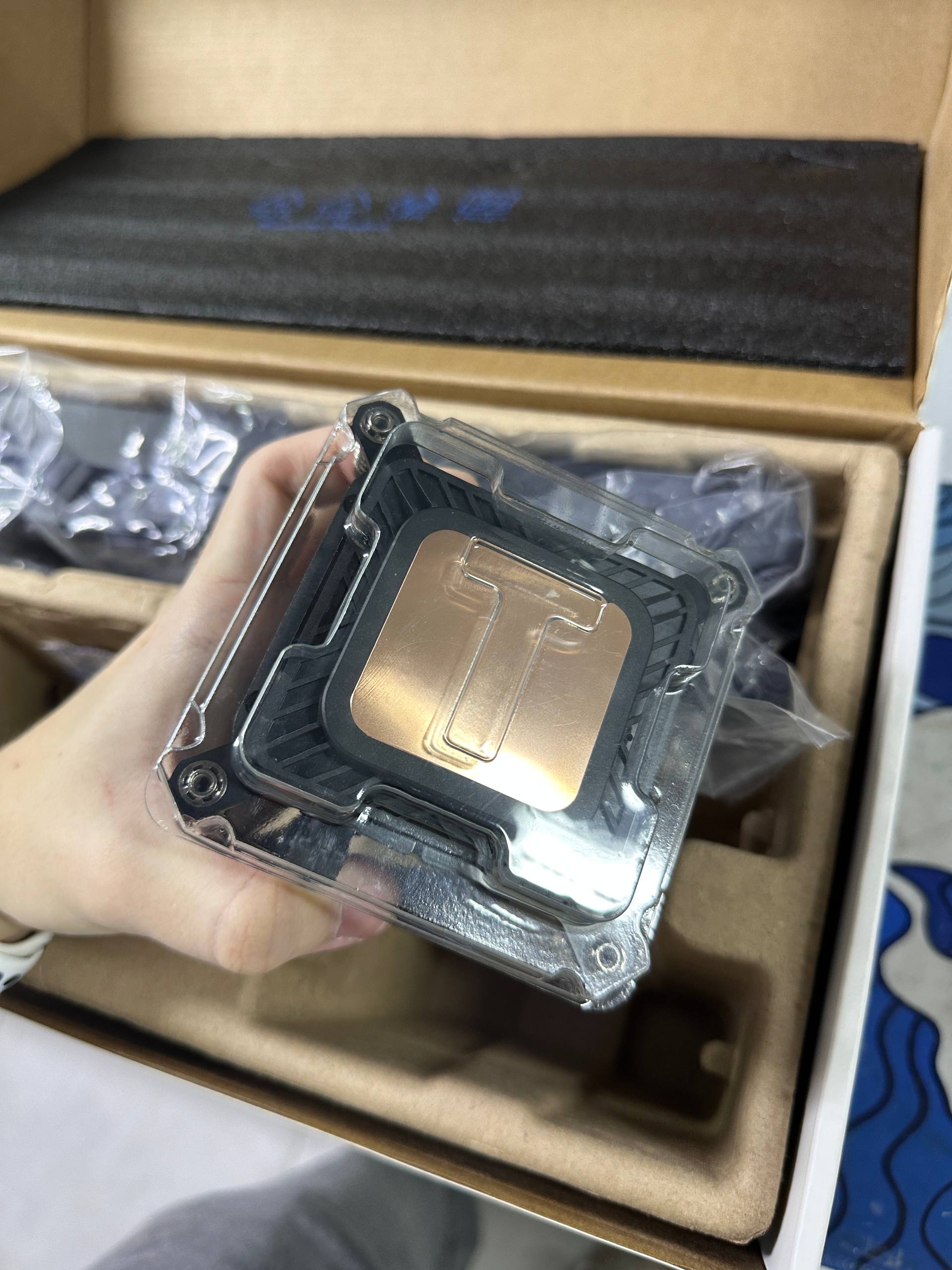 Водяное охлаждение ASUS Max Gaming LC360