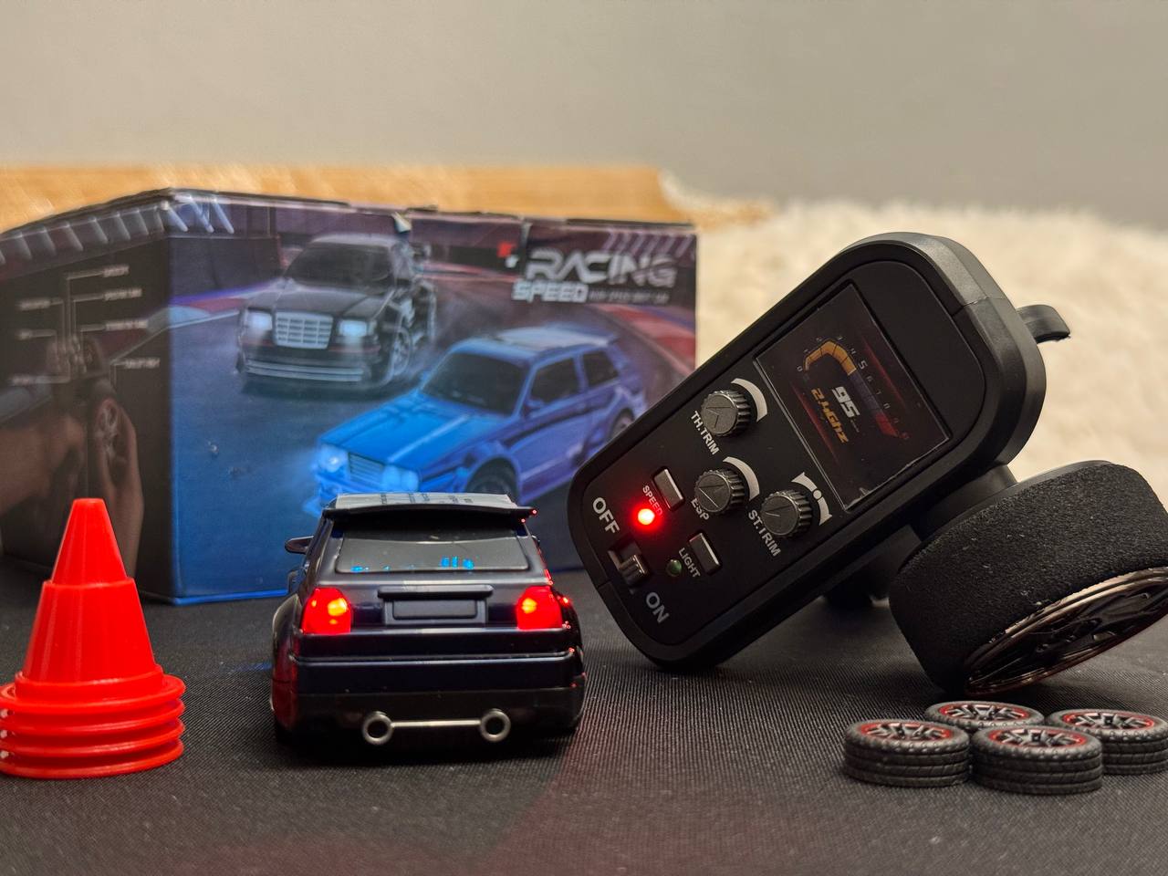 Радиоуправляемая машинка Volkswagen Golf GTI II 1/43 для дрифта