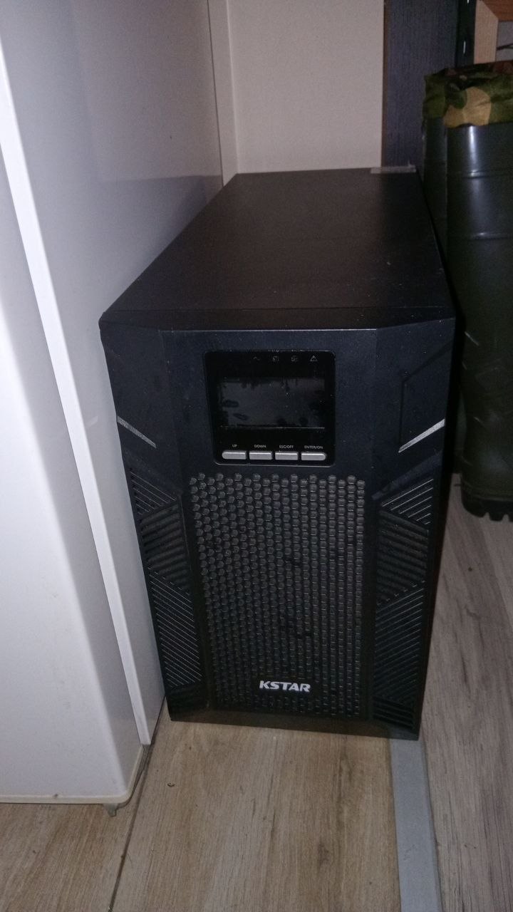 ИБП KSTAR 1800W + 4 аккумулятора Leoch 12V 100Ah (48V)