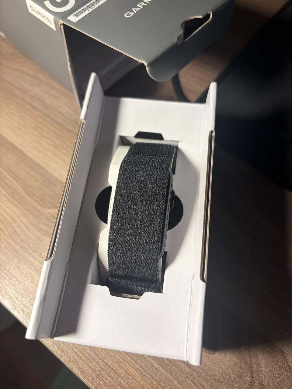 Фитнес-браслет Garmin Cirqa