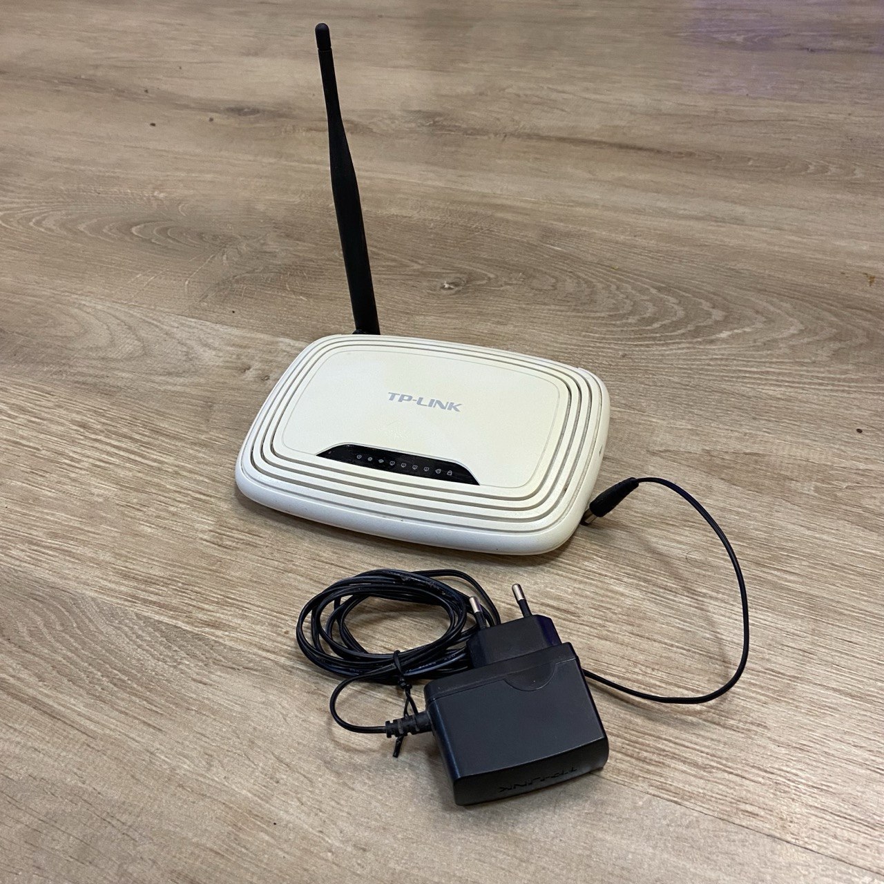 Wi-Fi роутер TP-Link TL-WR740N 150 Мбит/с