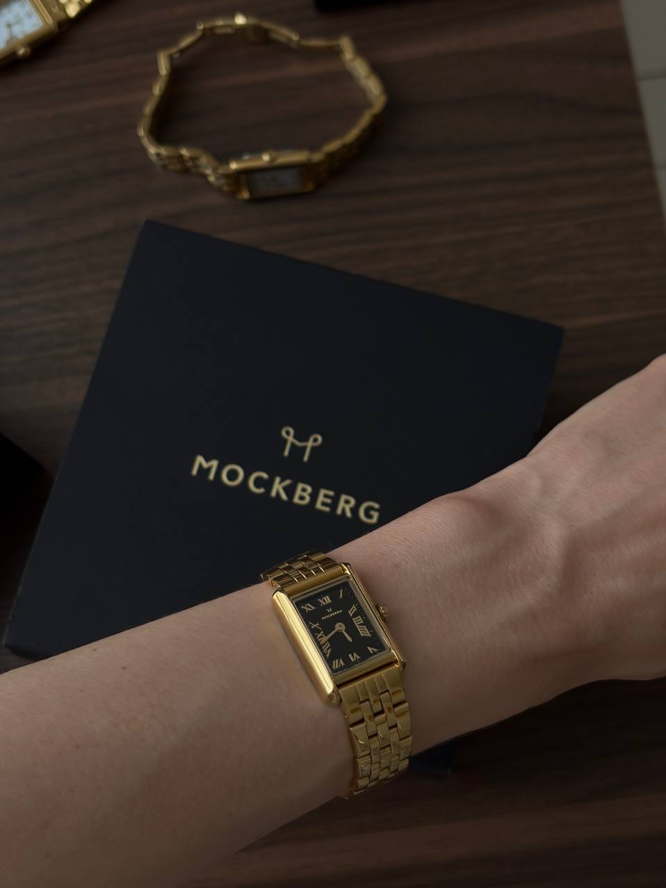 Часы MOCKBERG позолоченные