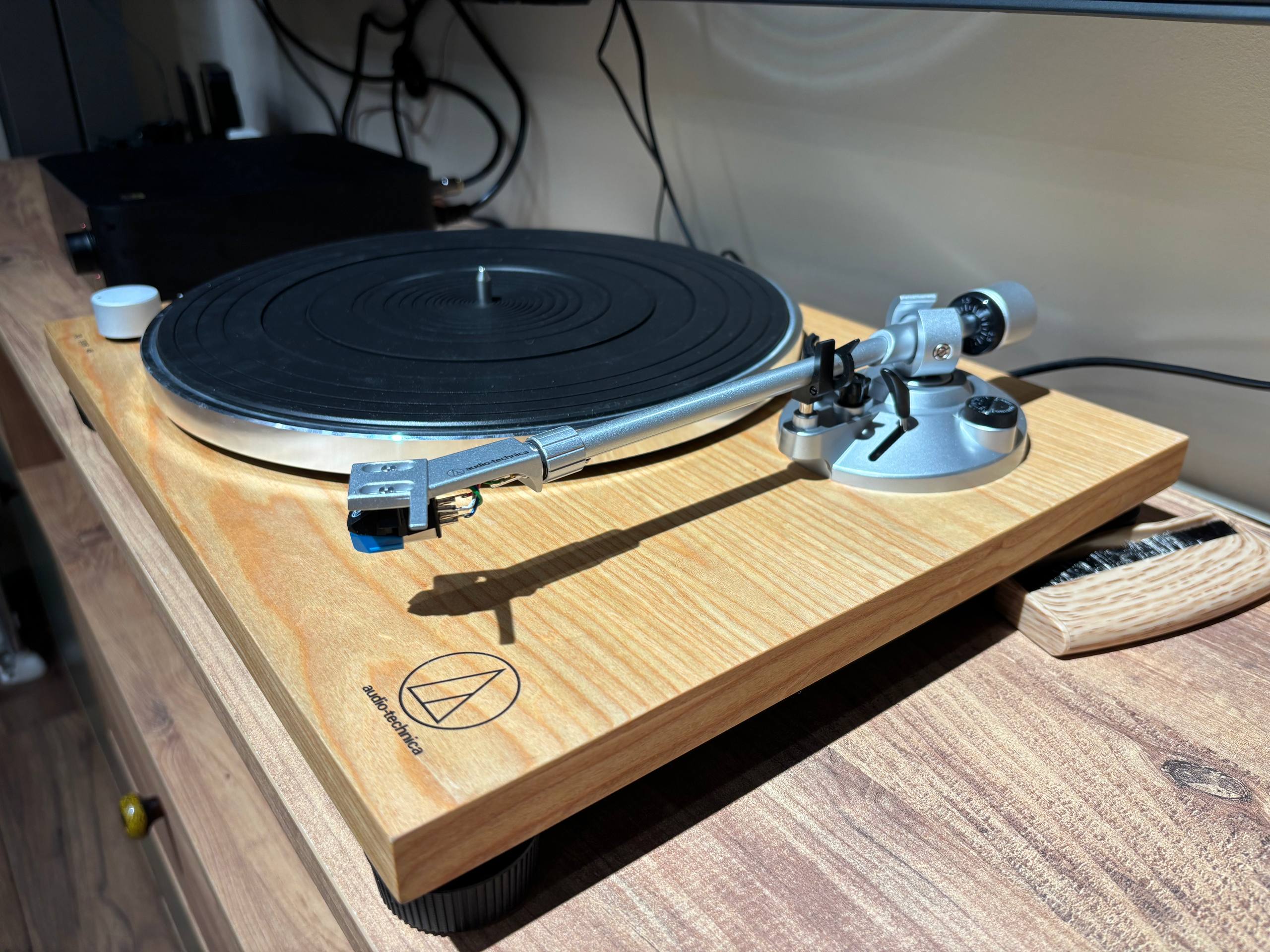 Виниловый проигрыватель Audio-Technica AT-LPW30TK
