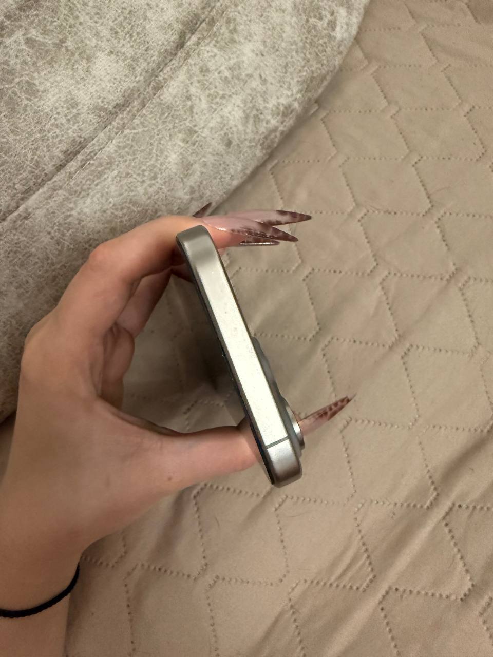 iPhone 15 Pro Max 1 ТБ Natural Titanium
