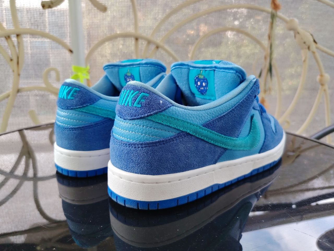 Nike SB Dunk Blue Raspberry
