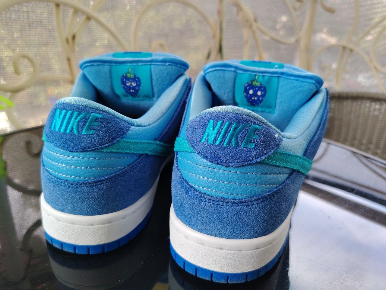 Nike SB Dunk Blue Raspberry