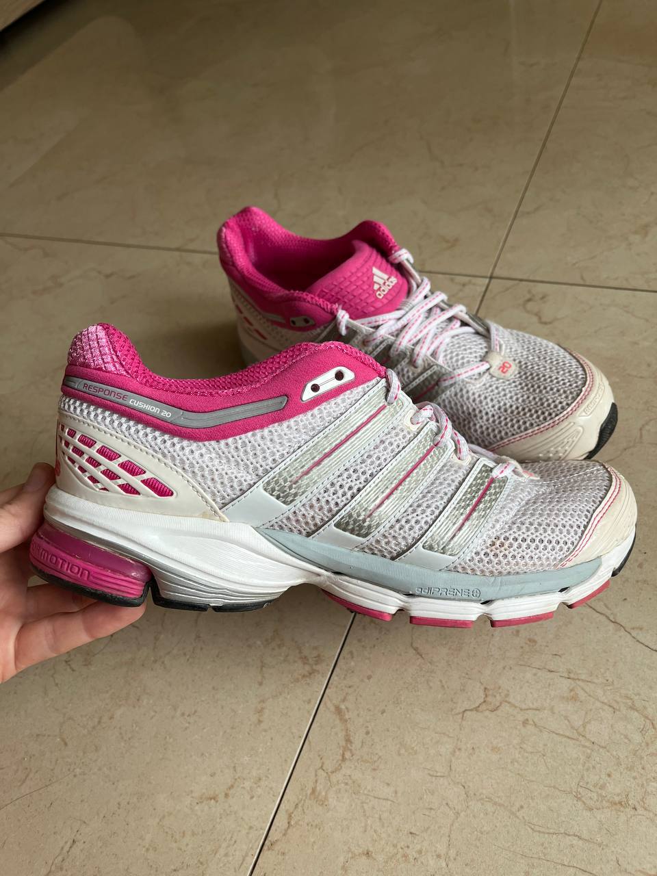 Кроссовки Adidas Response, размер 41