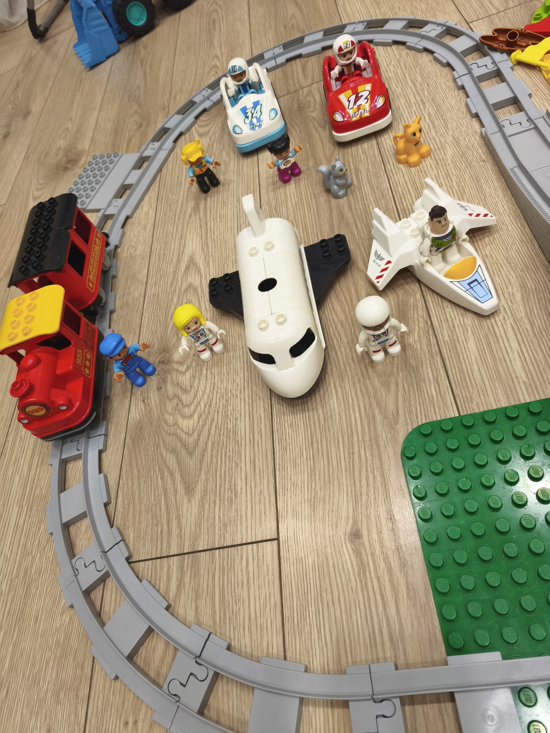 Набор Lego Duplo железная дорога + мост + дополнительные рельсы