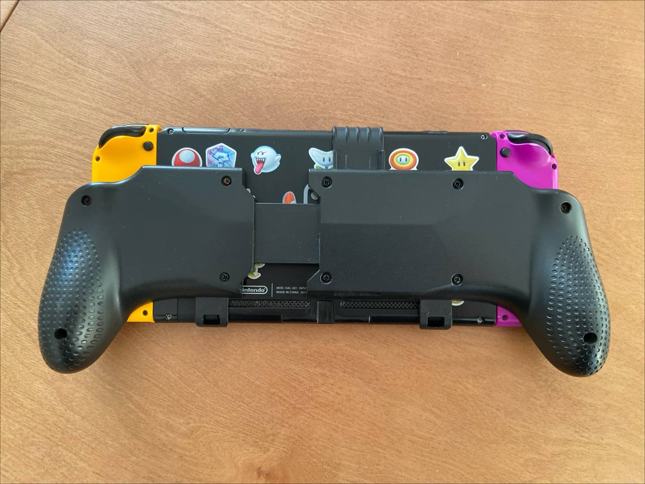 Холдер/грип для Nintendo Switch