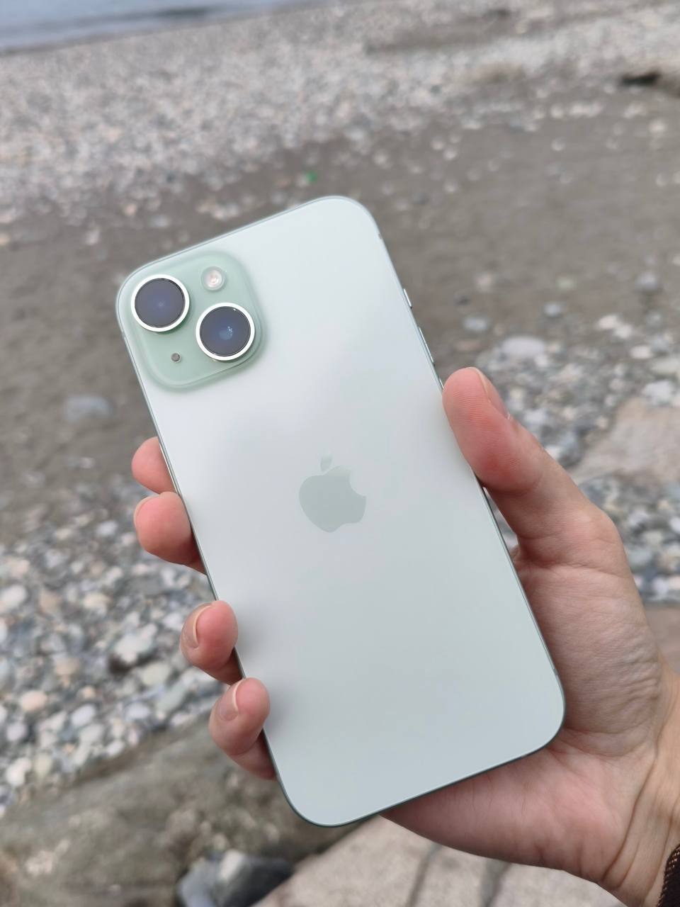 Apple iPhone 15