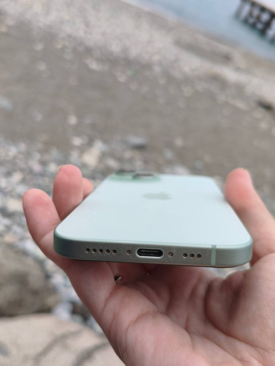 Apple iPhone 15