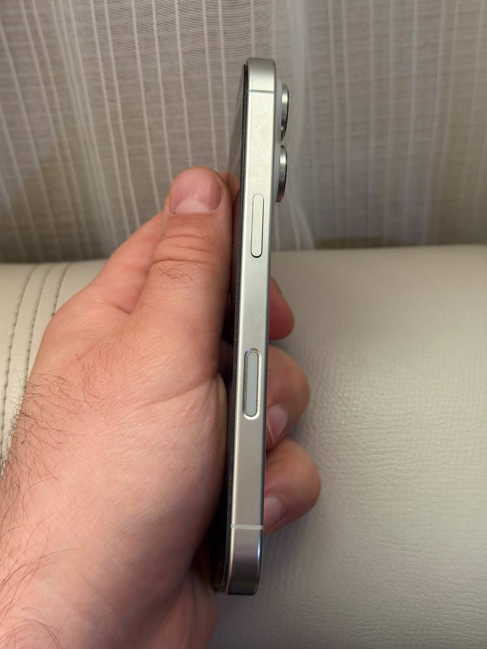 iPhone 16 Pro 128GB eSIM