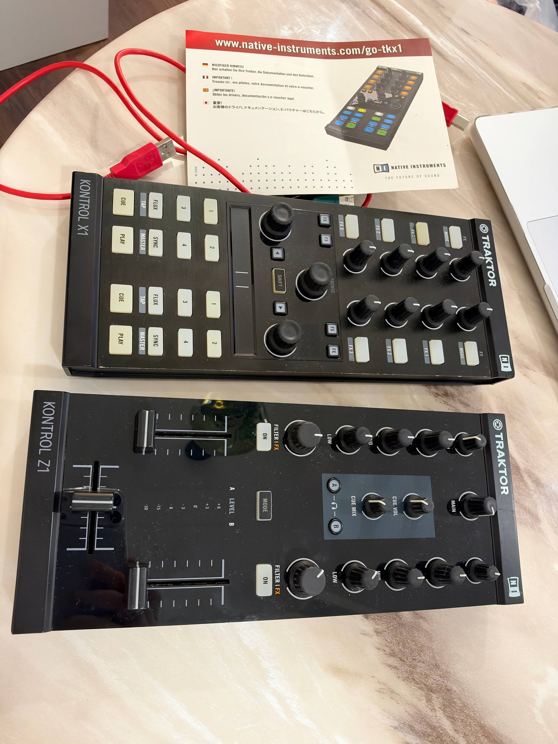 DJ контроллер Native Instruments Traktor Kontrol X1 + Z1