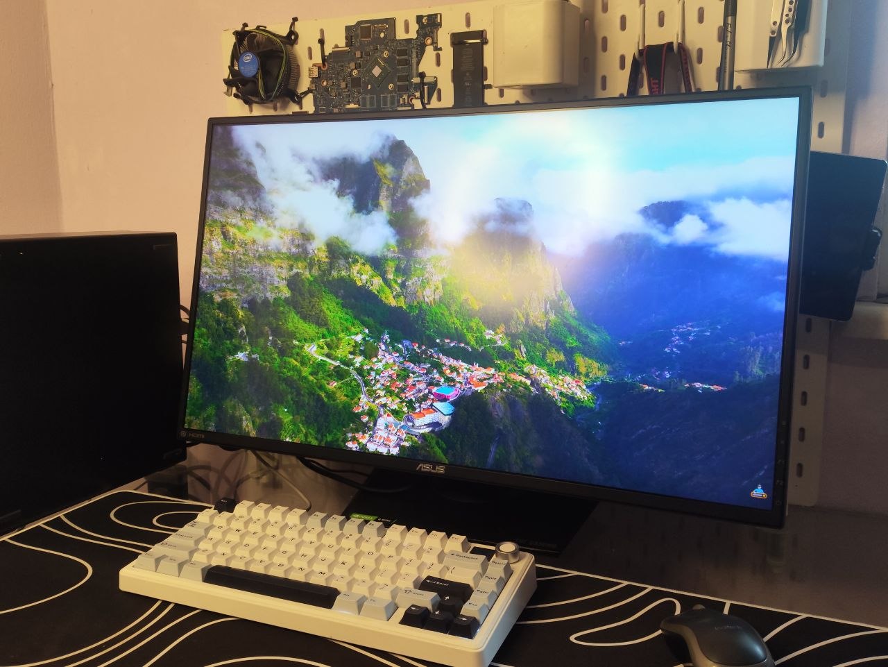 Игровой монитор ASUS TUF Gaming VG279QM