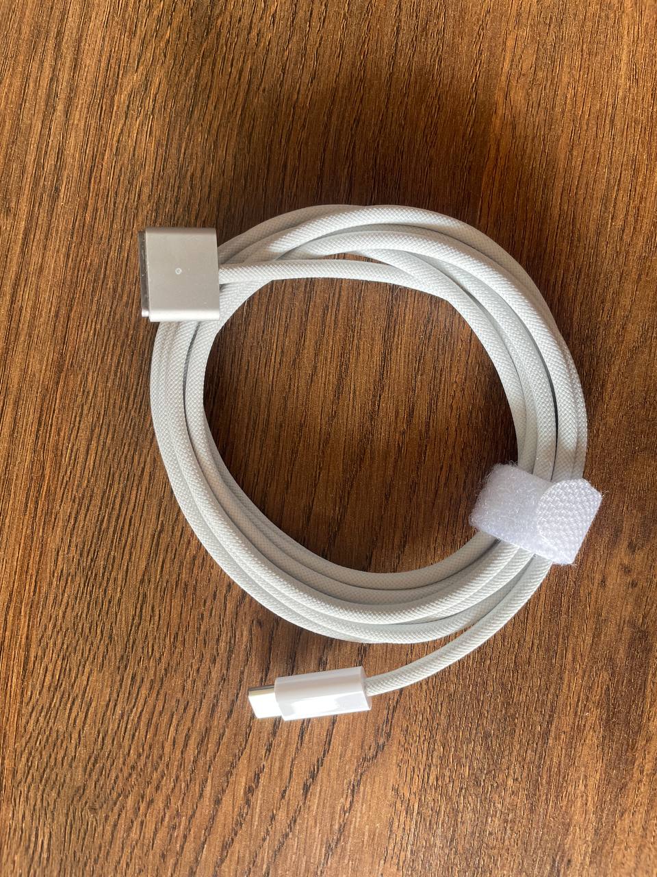 Магнитный зарядный кабель MagSafe 3 для MacBook