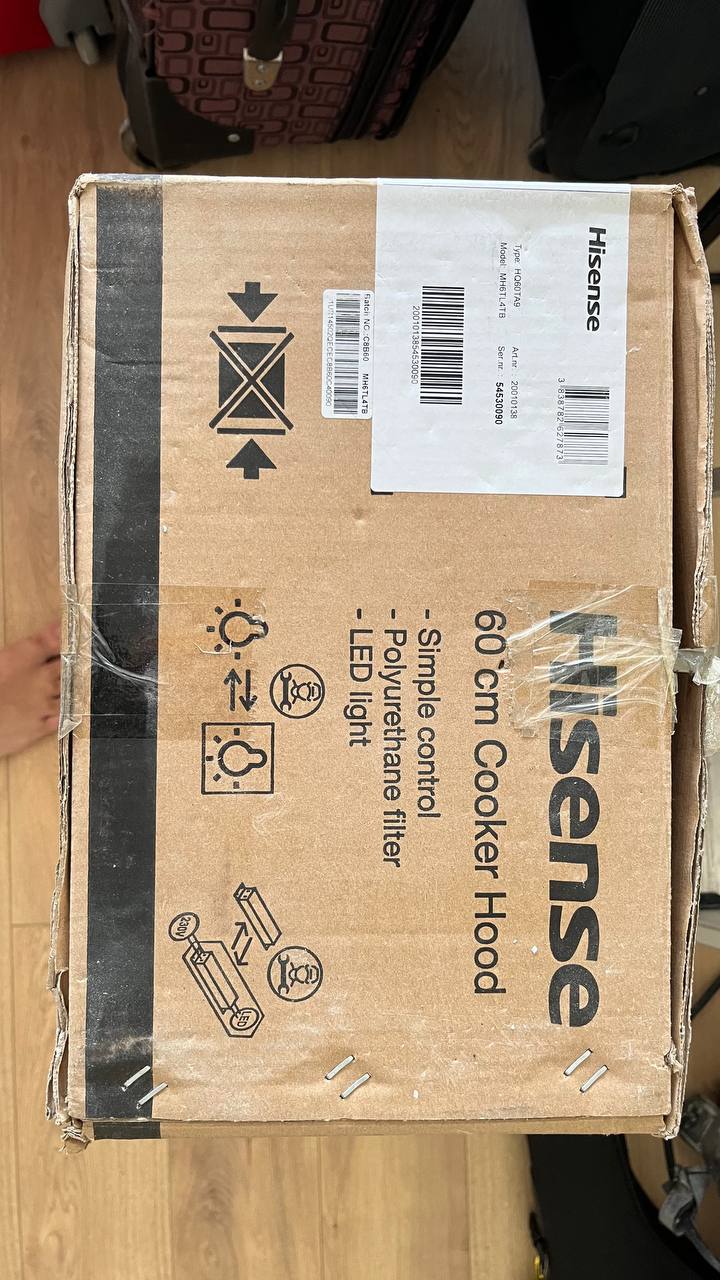 Вытяжка Hisense новая