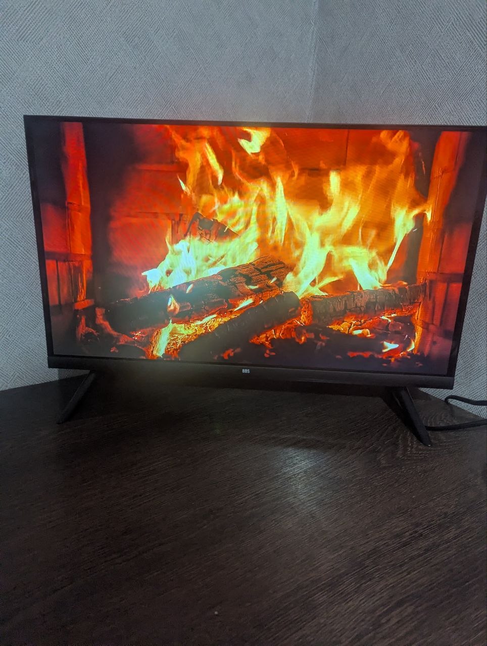 Телевизор BBS 24BS8200 со Smart TV