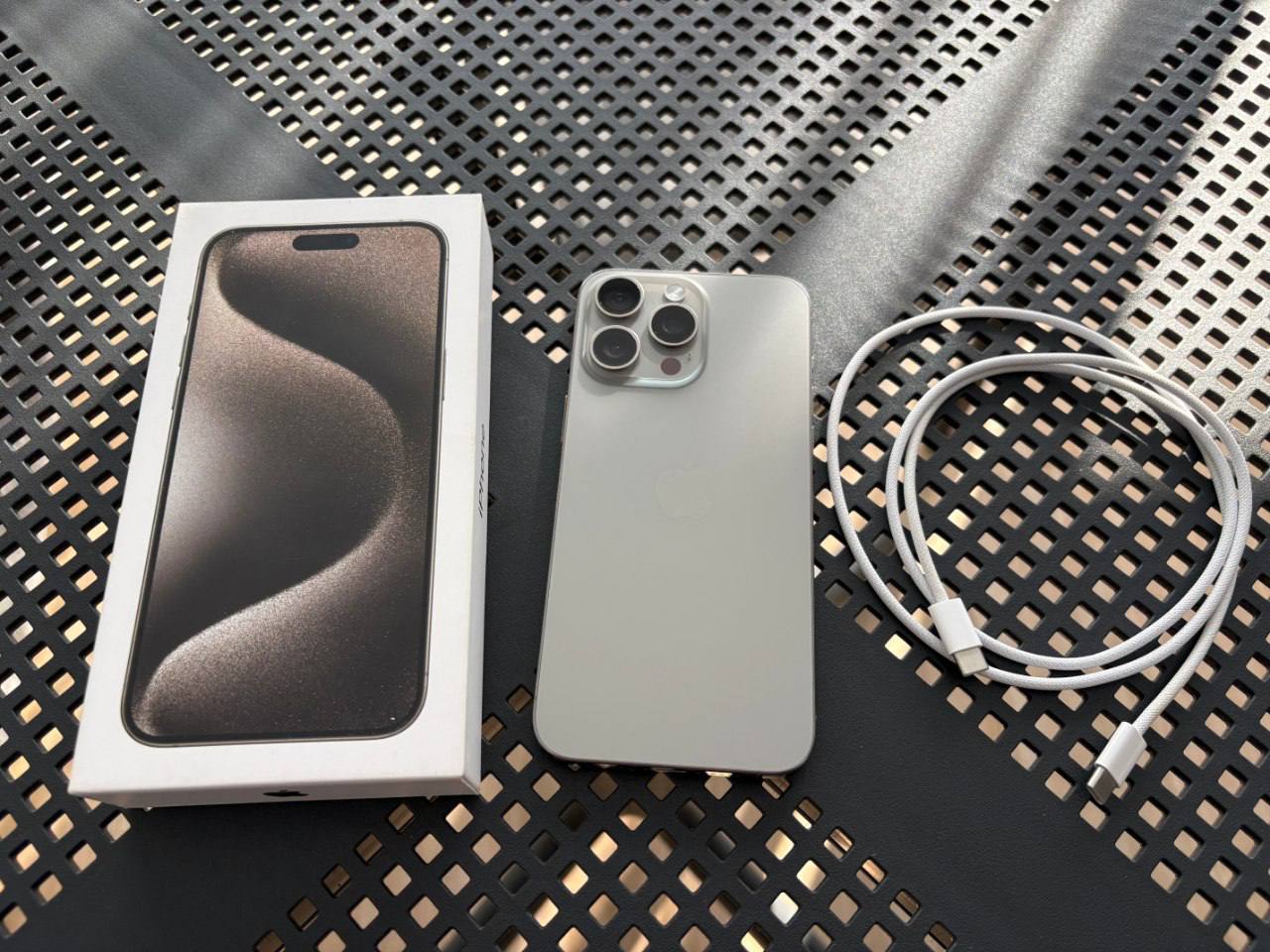 Apple iPhone 15 Pro Max 256GB Natural Titanium