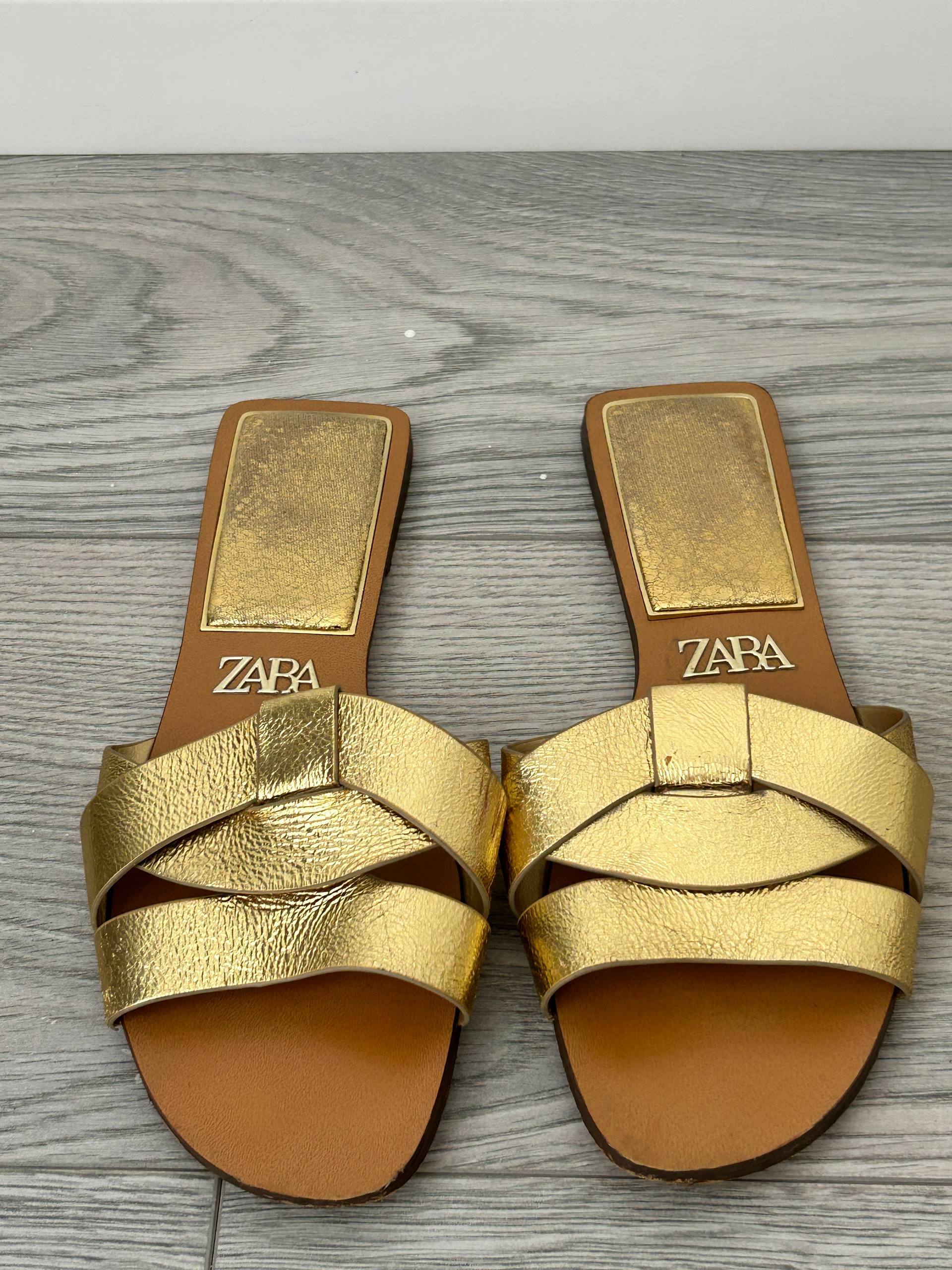 Золотые сабо Zara
