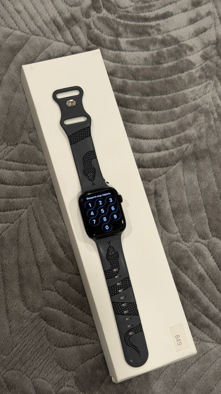 Apple Watch SE 2-го поколения 44 мм GPS