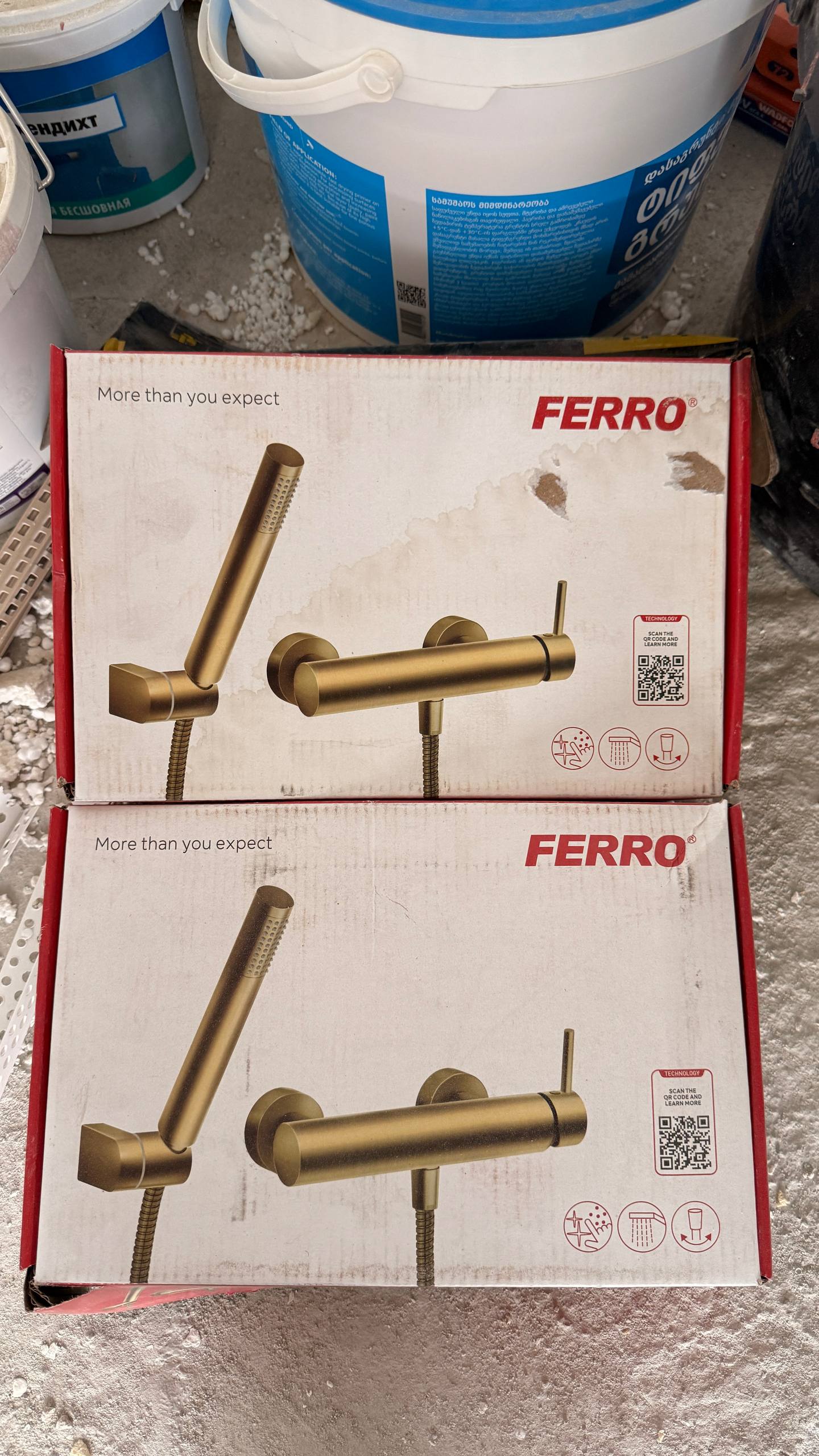Смеситель для душа Ferro Польша, брашированное золото