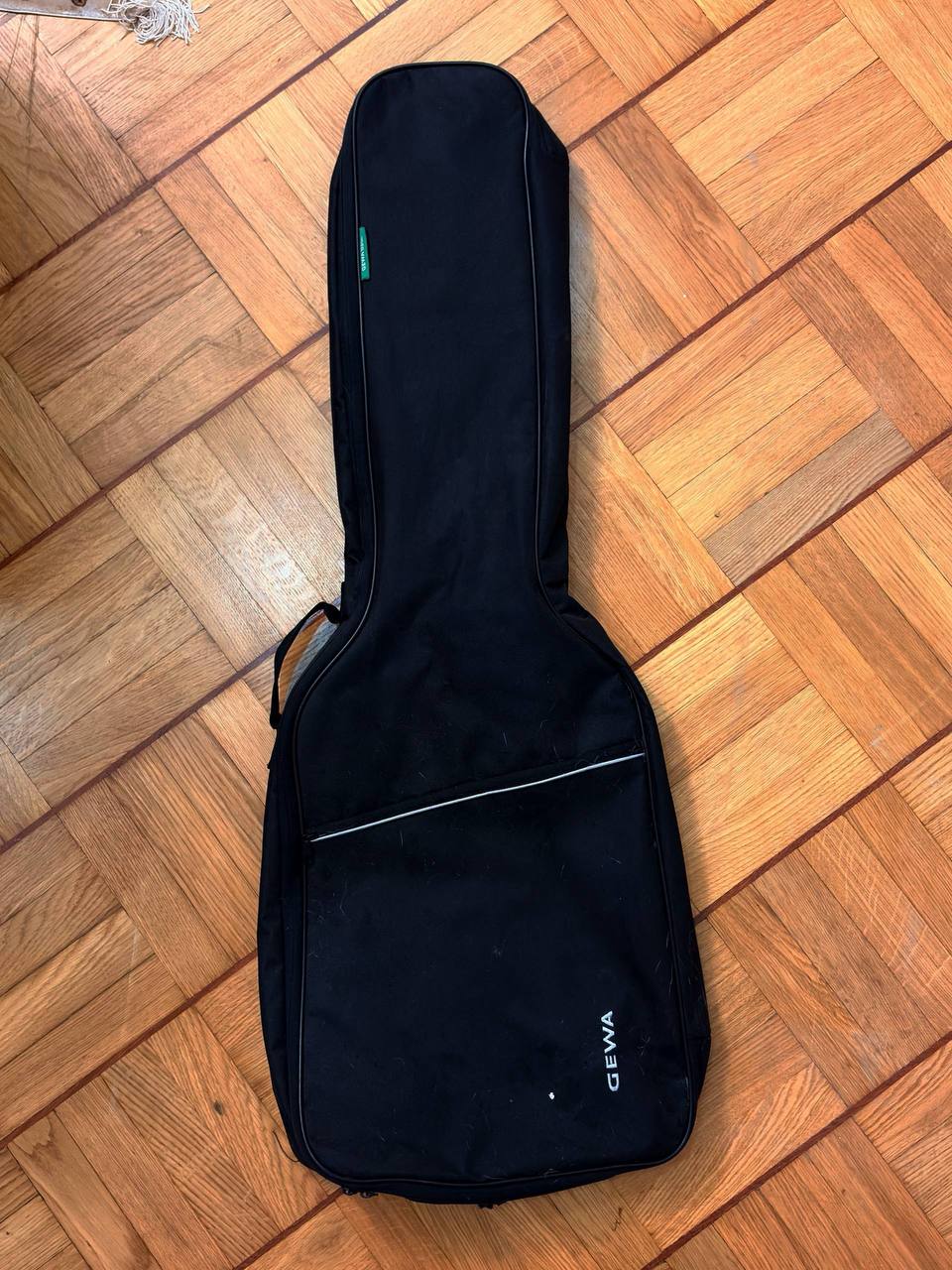 Электрогитара Ibanez GIO с чехлом, ремнём и подставкой