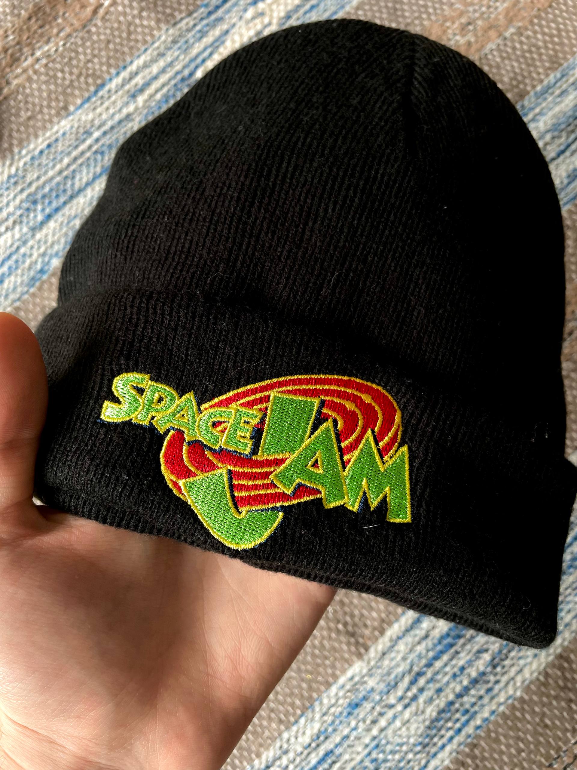 Шапка Space Jam