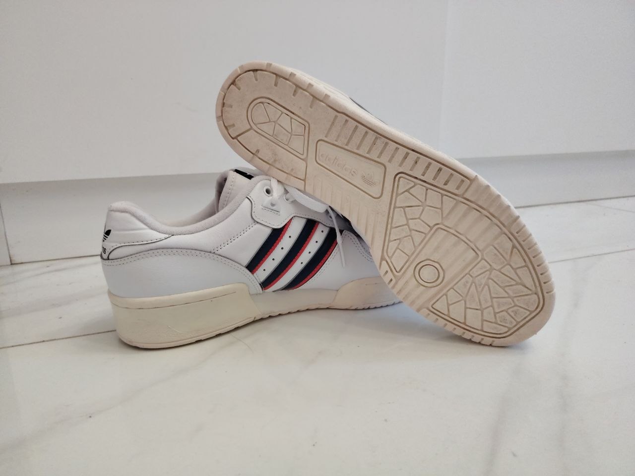 Оригинальные кроссовки Adidas, размер 44-44.5
