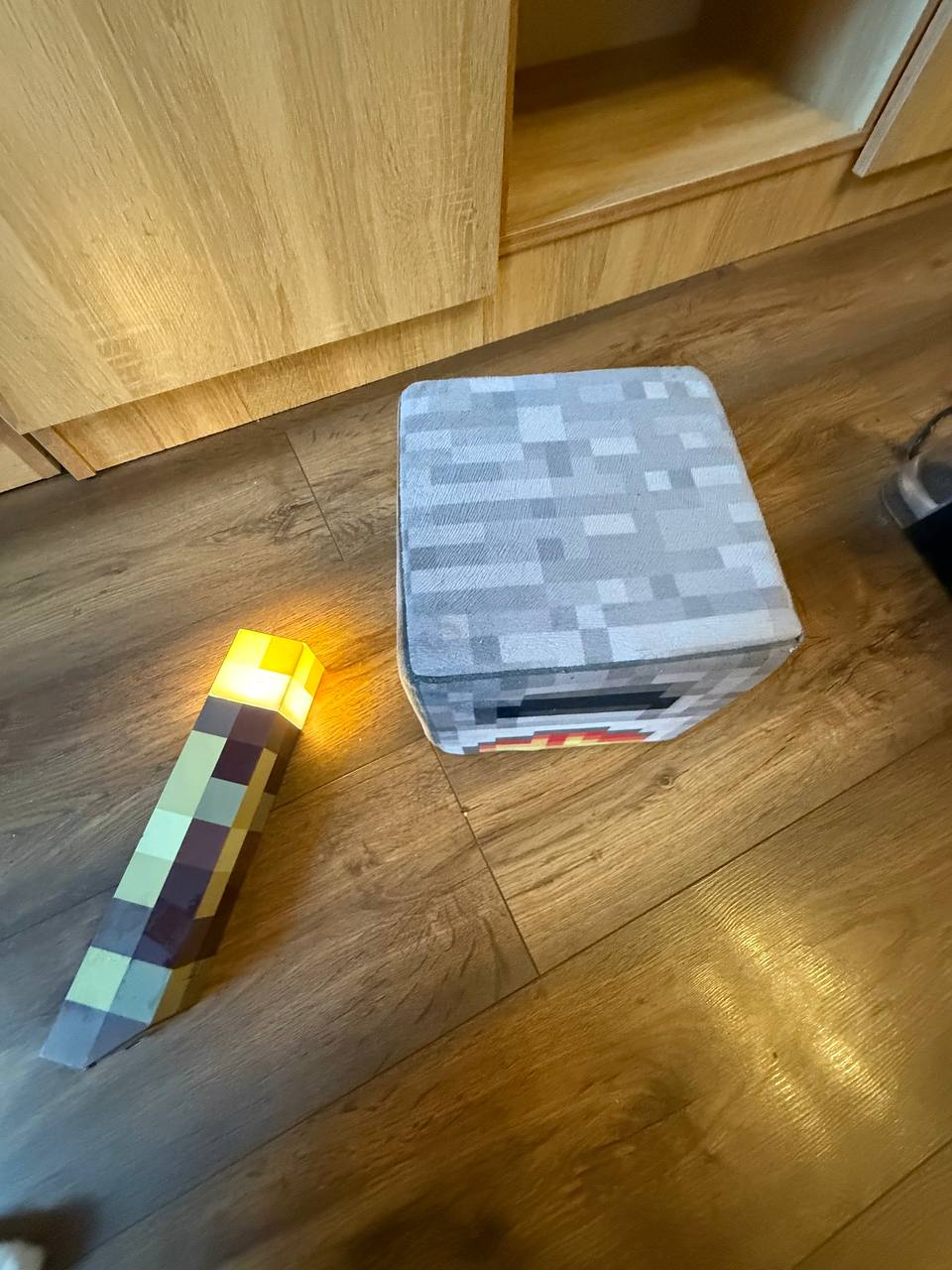 Набор Minecraft: светящийся факел и мягкий куб