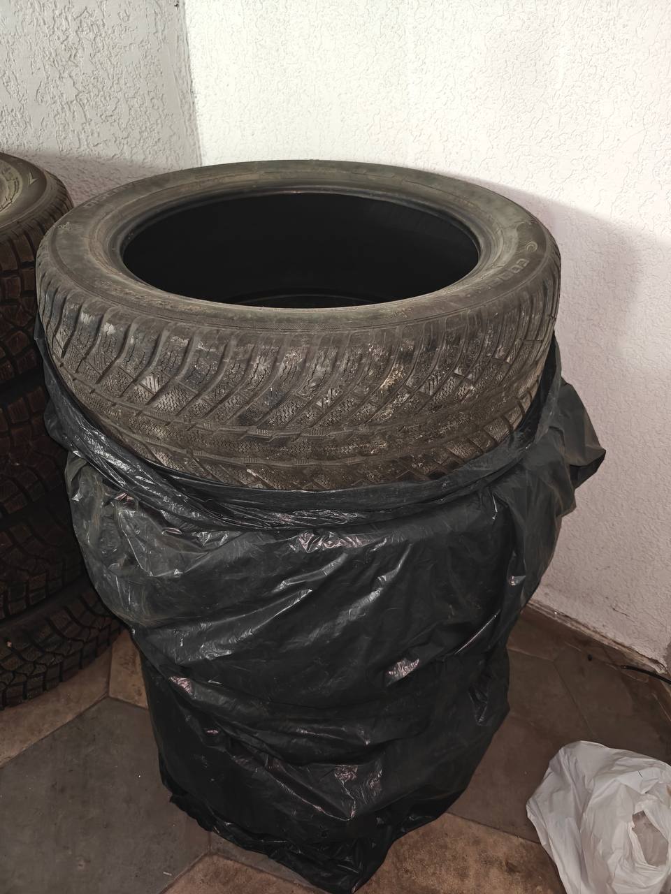 Зимние шины Cooper 235/50 R19 M+S 103V XL, комплект