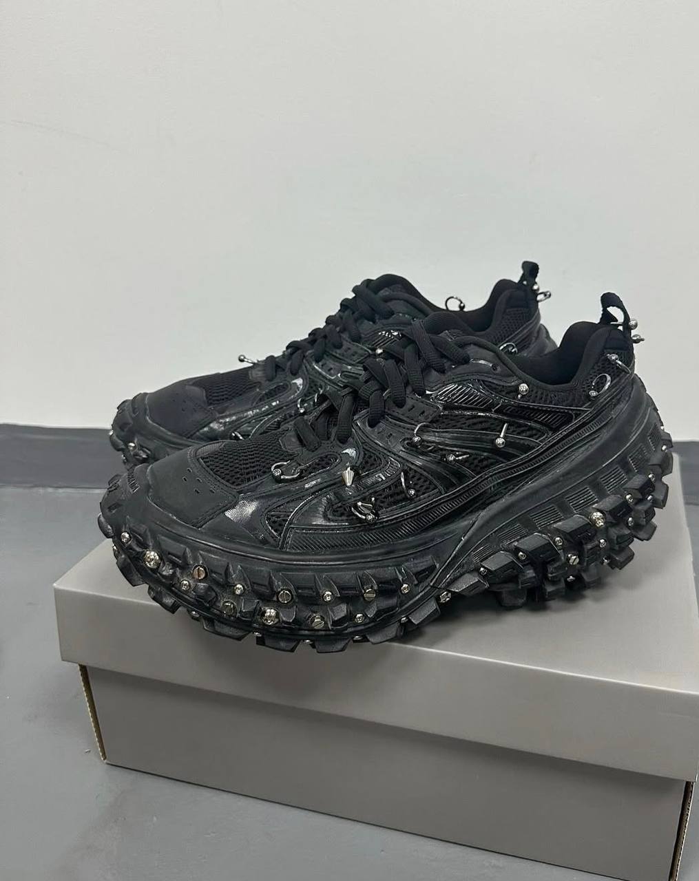 Balenciaga Bouncer Defender кроссовки, 41 размер