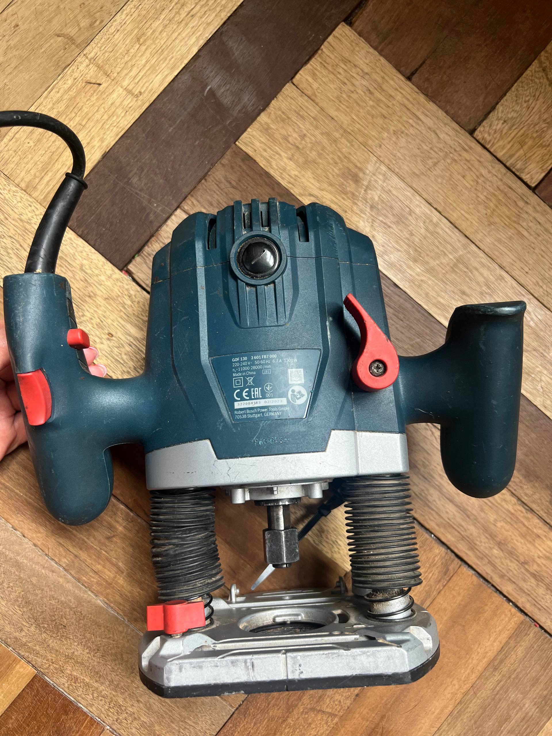 Bosch GOF 130 Professional фрезер