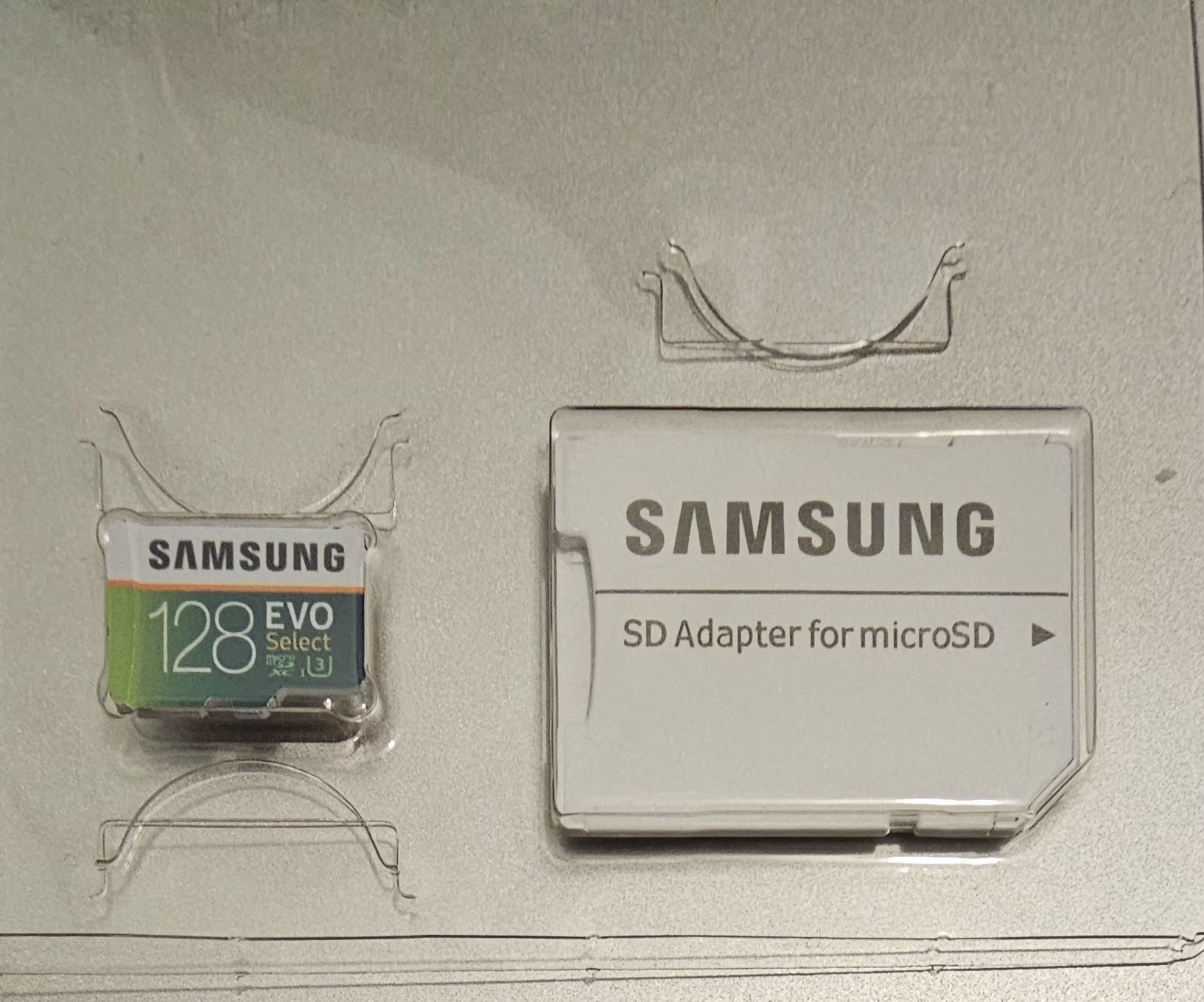 Карта памяти Samsung EVO Select 128GB MicroSDXC с адаптером