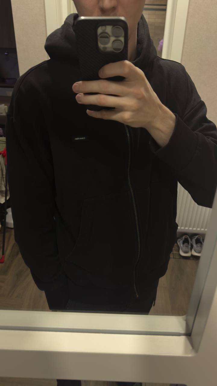 Calvin Klein худи черная зипка