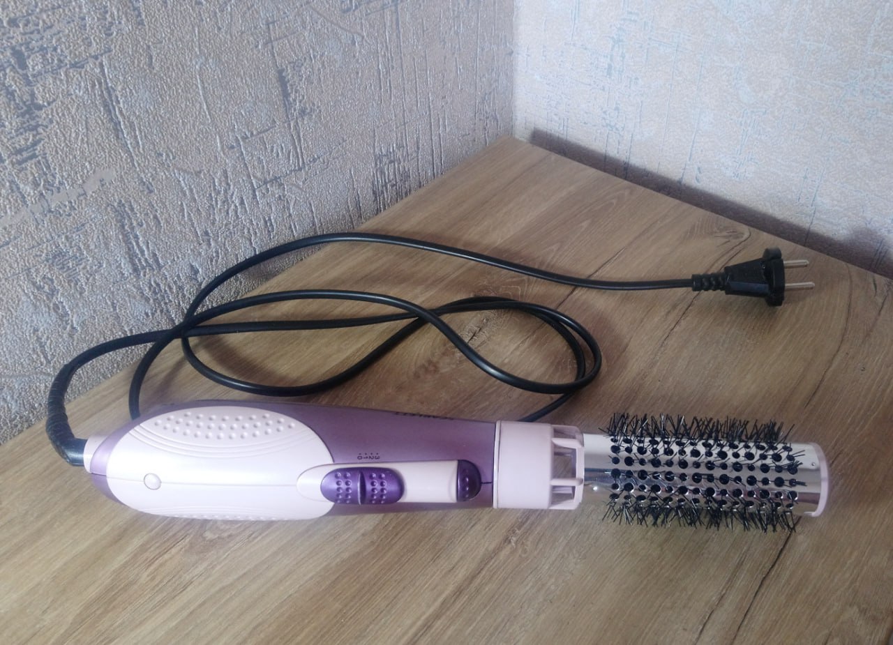 Фен-расческа с брашингом