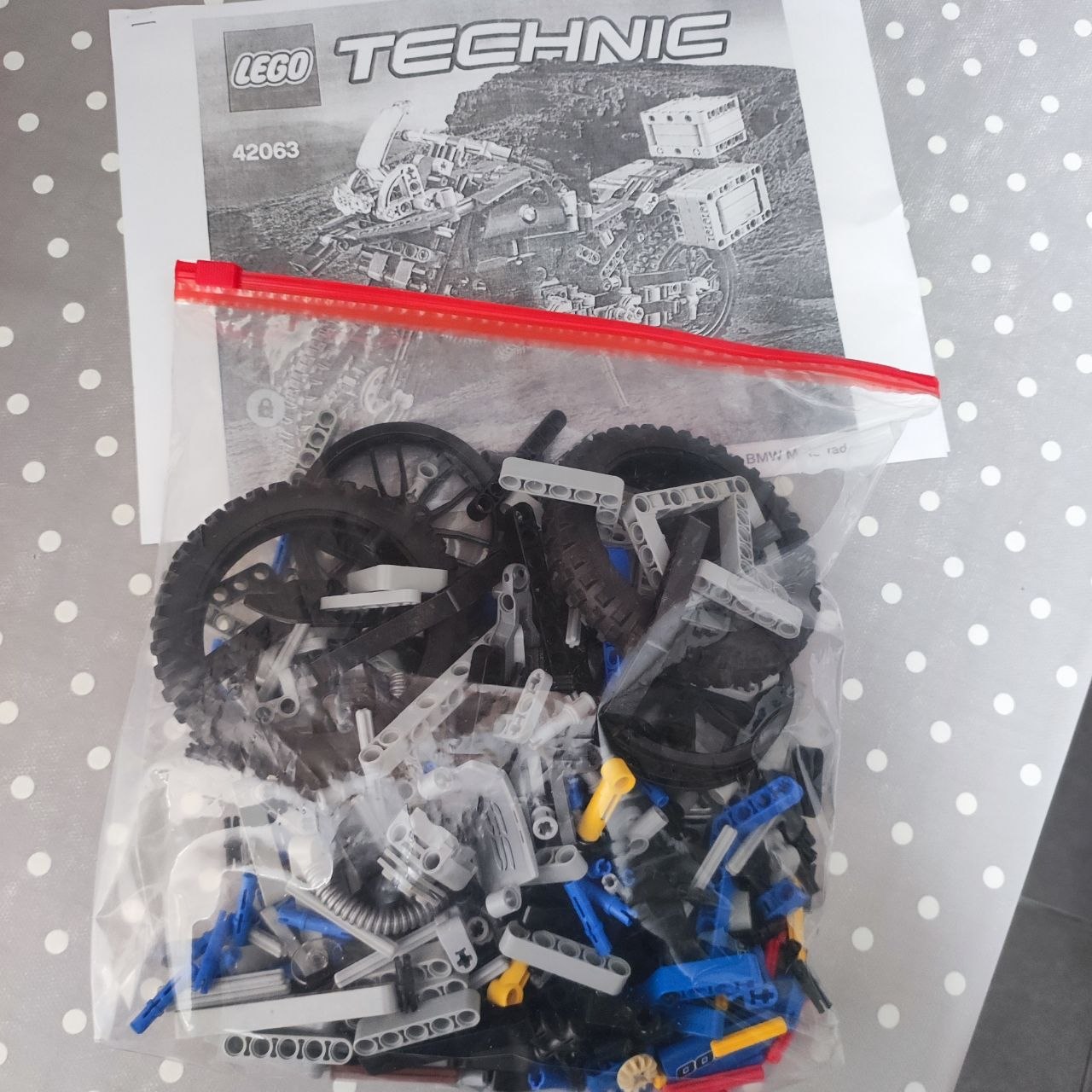 Lego Technic BMW R 1200 GS Adventure #42063