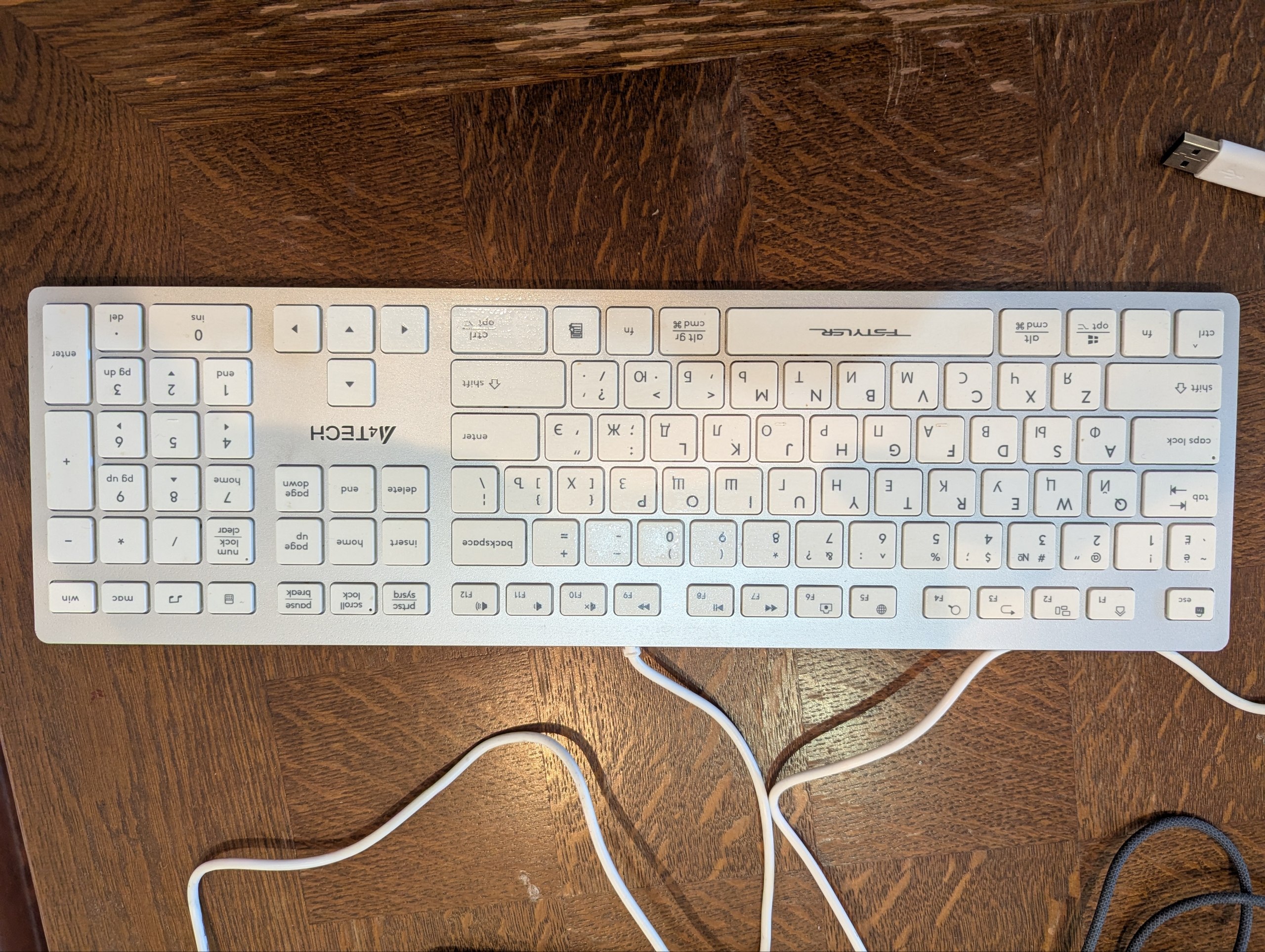 Bluetooth-клавиатура для планшета/телефона