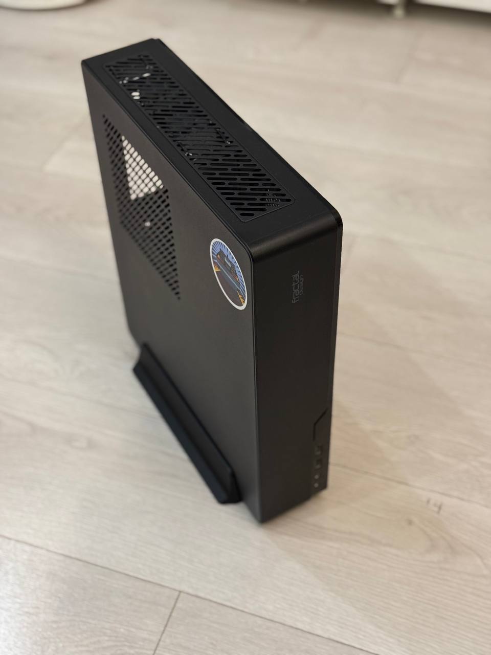 Корпус Fractal Design NODE 202