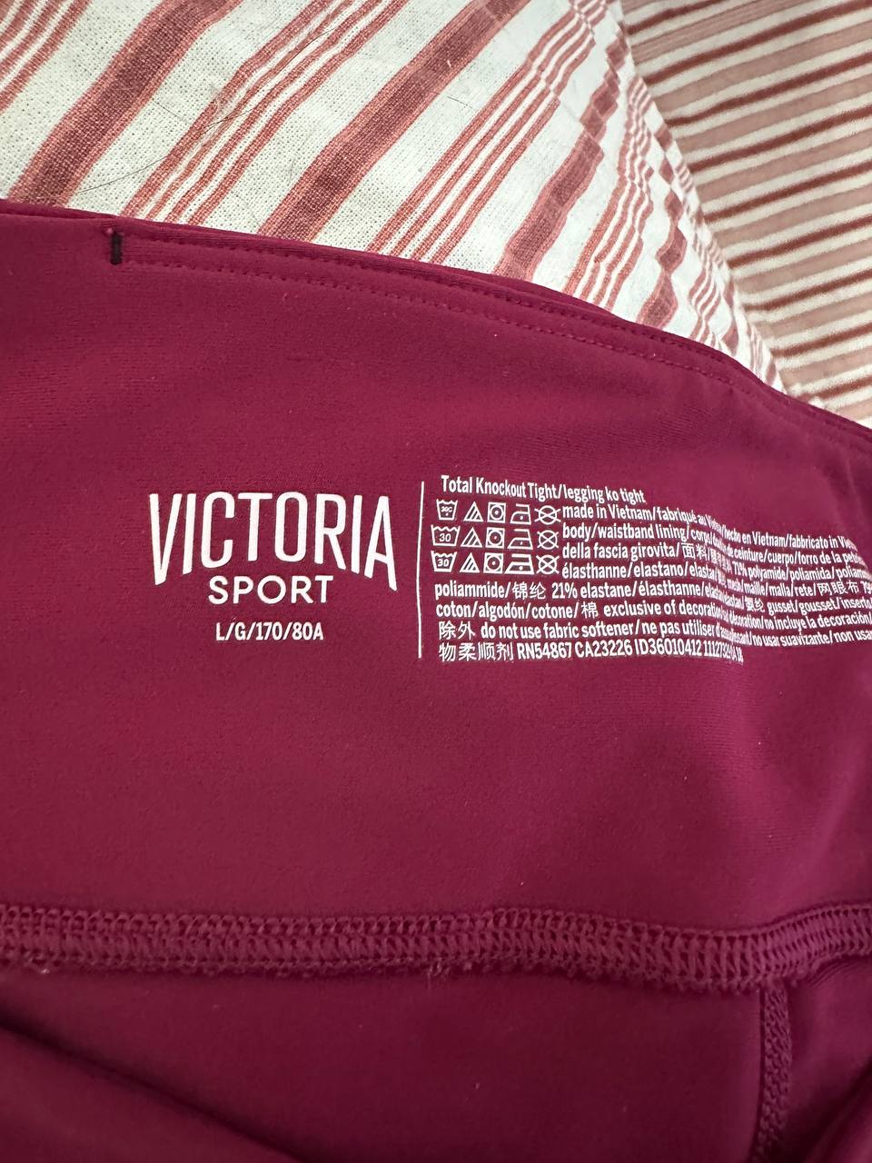 Спортивные леггинсы Victoria's Secret Total Knockout