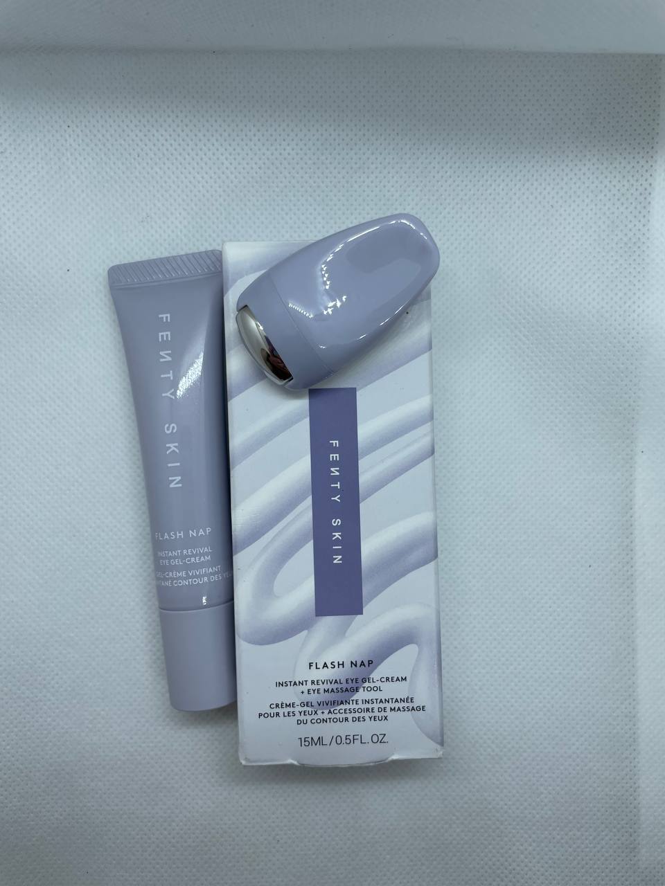Крем для кожи вокруг глаз Fenty Skin Flash Nap с массажным роликом