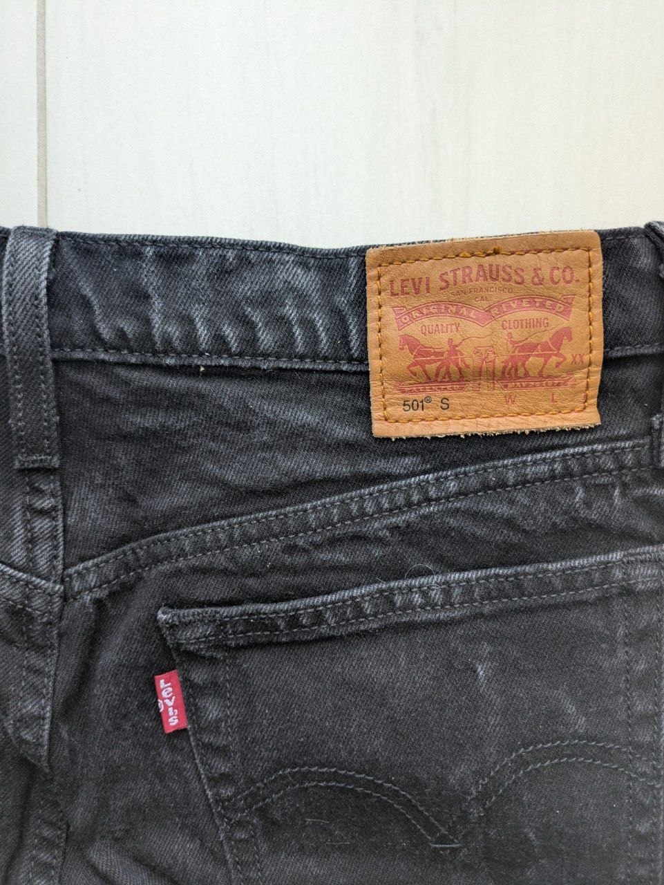 Джинсы Levi's размер S