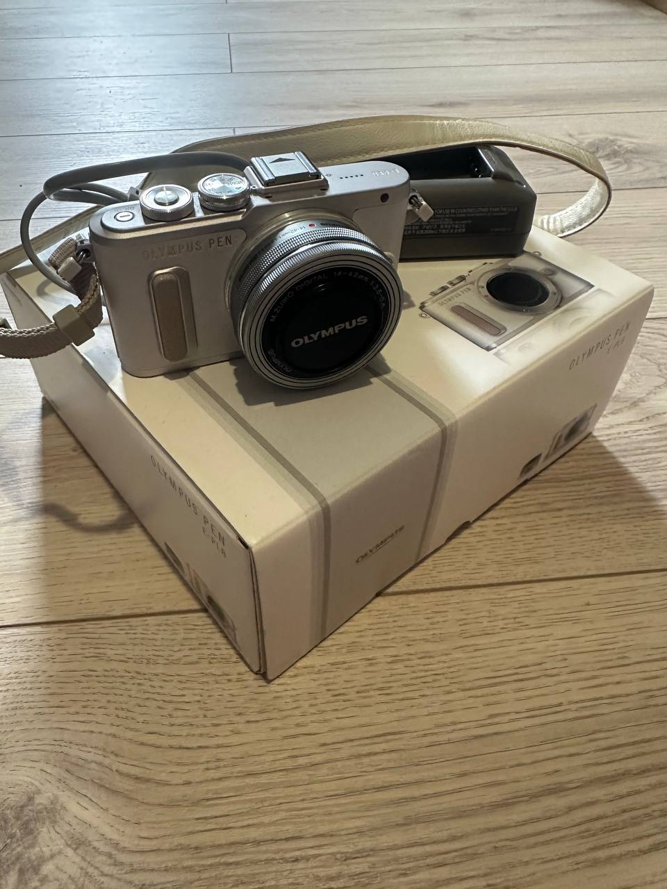 Olympus Pen PL-8