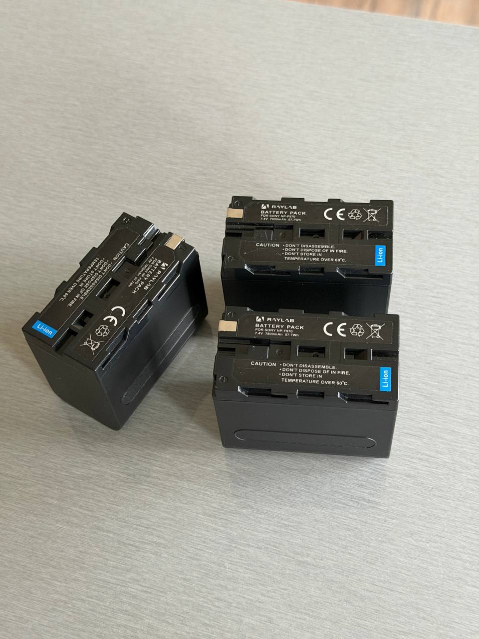 3× Raylab NP-F970 7800 mAh