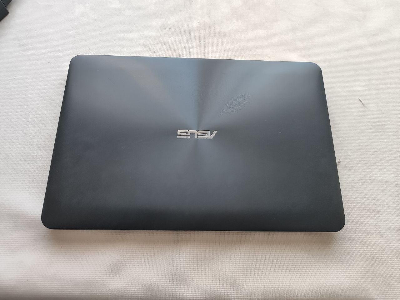 Ноутбук ASUS Intel i5 Nvidia 820