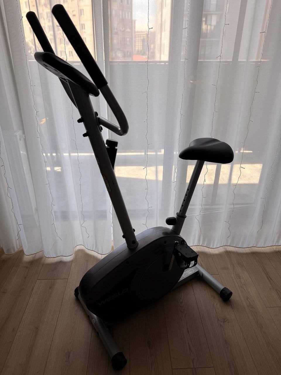 Велотренажер Weslo Pursuit CT 2.4 Upright Cycle